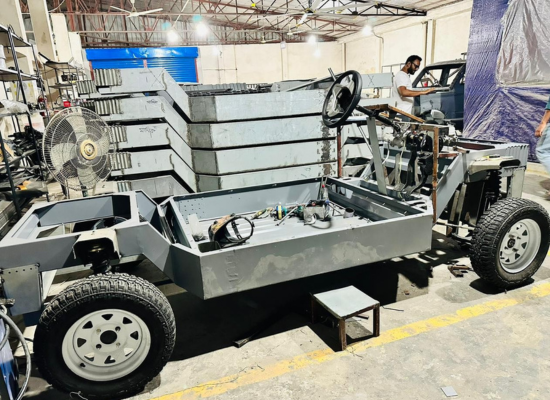 Rolling frame in a warehouse